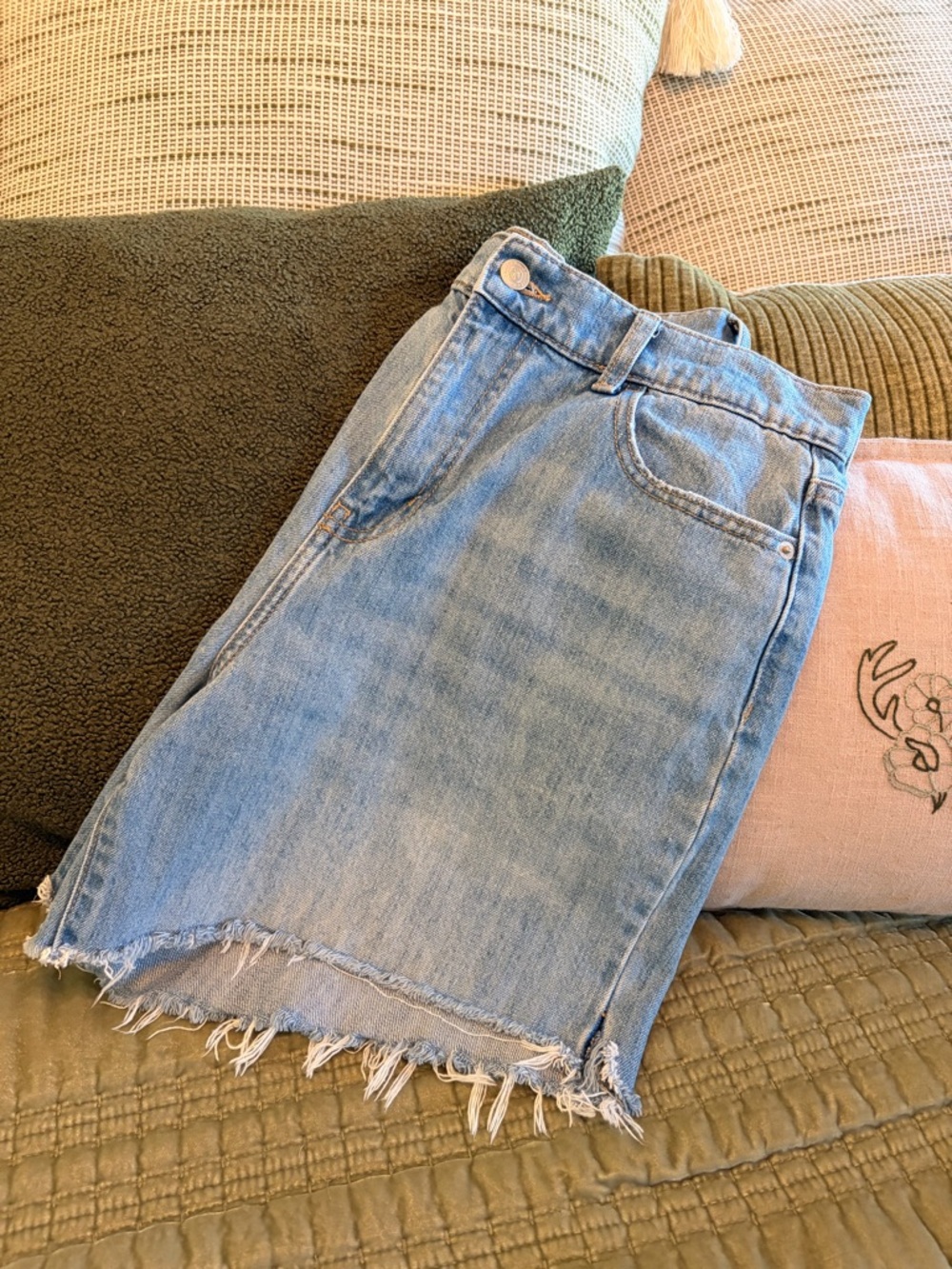 True Craft high waist denim shorts sz 8